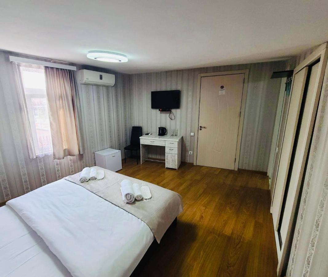 Old Georgia Hotell Tbilisi Exteriör bild