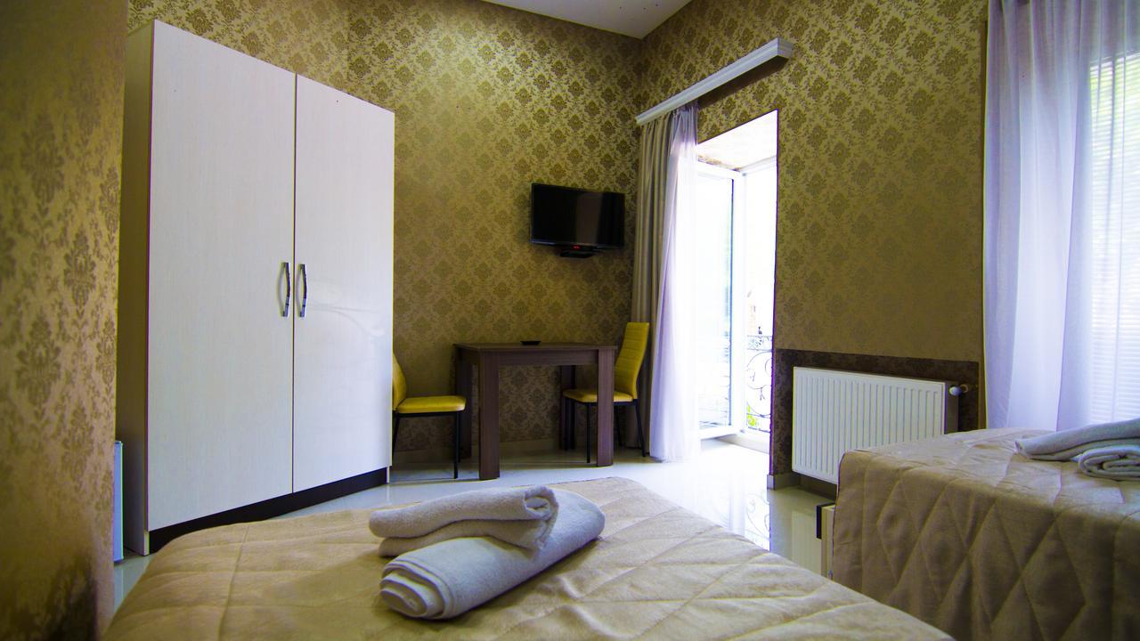 Old Georgia Hotell Tbilisi Exteriör bild